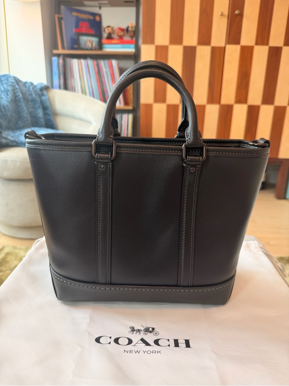 Coach Metropolitan Tote 22 Black Glovetanned Leather